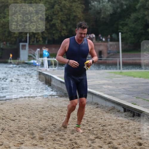 13.09.2026 - Stadtparktriathlon Mo-Foto http://msf.ph/oto/10256301 13.09.2026 10:50:05 Schwimmen 685 meine-sportfotos.de