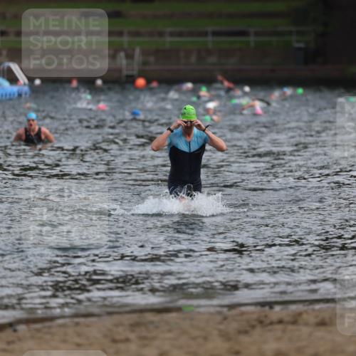 13.09.2026 - Stadtparktriathlon Mo-Foto http://msf.ph/oto/10256318 13.09.2026 10:50:21 Schwimmen 672 meine-sportfotos.de