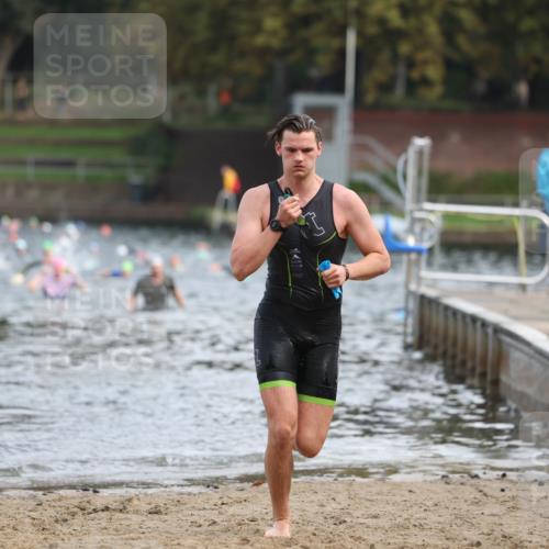 13.09.2026 - Stadtparktriathlon Mo-Foto http://msf.ph/oto/10256366 13.09.2026 10:50:50 Schwimmen 688 meine-sportfotos.de