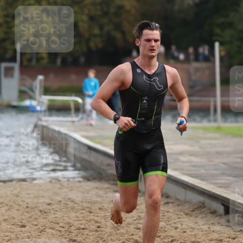 13.09.2026 - Stadtparktriathlon Mo-Foto http://msf.ph/oto/10256381 13.09.2026 10:50:51 Schwimmen 688 meine-sportfotos.de