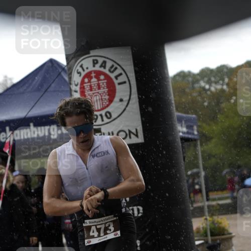 13.09.2026 - Stadtparktriathlon Patografie http://msf.ph/oto/10256418 13.09.2026 11:40:35 Ziel 472, 473 meine-sportfotos.de