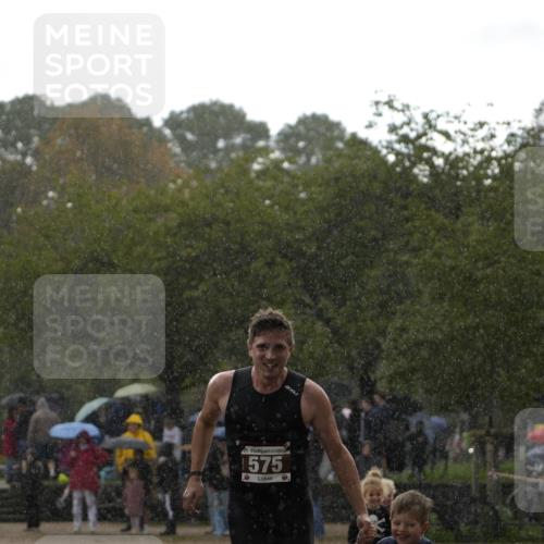 13.09.2026 - Stadtparktriathlon Patografie http://msf.ph/oto/10256439 13.09.2026 11:40:46 Ziel 404, 452, 464, 472, 575 meine-sportfotos.de