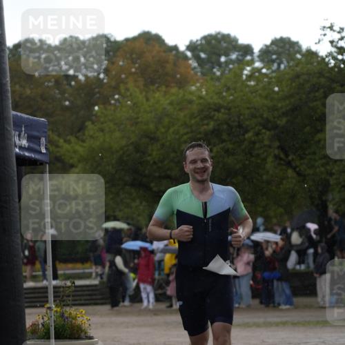 13.09.2026 - Stadtparktriathlon Patografie http://msf.ph/oto/10256491 13.09.2026 11:42:04 Ziel 546, 777 meine-sportfotos.de