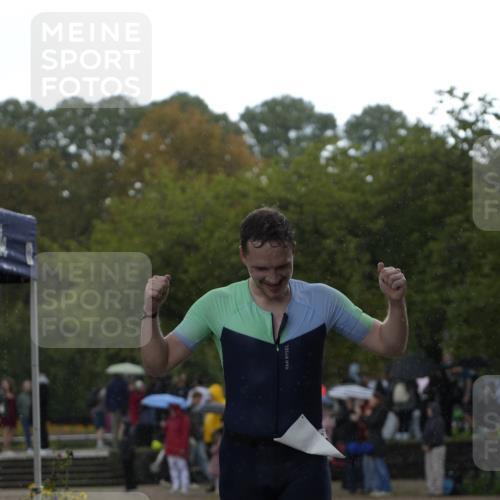 13.09.2026 - Stadtparktriathlon Patografie http://msf.ph/oto/10256493 13.09.2026 11:42:05 Ziel 546, 777 meine-sportfotos.de