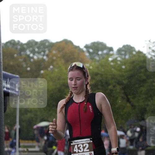 13.09.2026 - Stadtparktriathlon Patografie http://msf.ph/oto/10256512 13.09.2026 11:42:15 Ziel 432, 777 meine-sportfotos.de