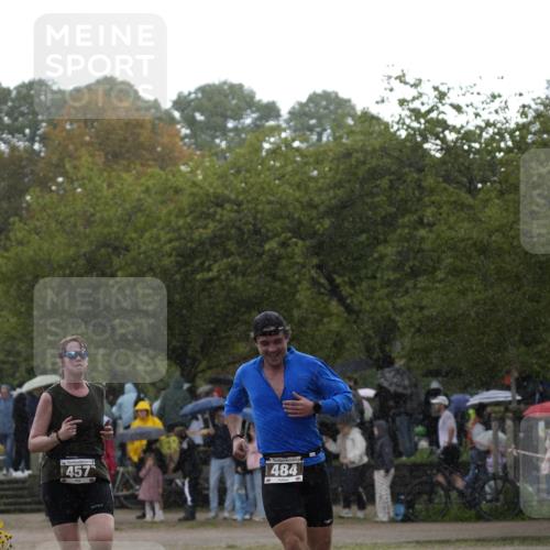 13.09.2026 - Stadtparktriathlon Patografie http://msf.ph/oto/10256515 13.09.2026 11:42:28 Ziel 457, 484 meine-sportfotos.de