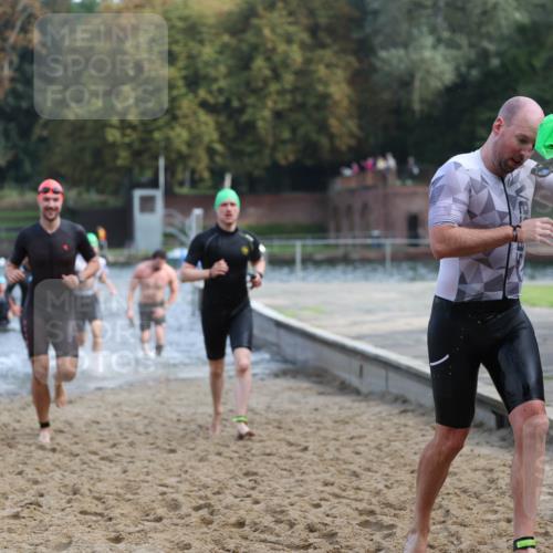 13.09.2026 - Stadtparktriathlon Mo-Foto http://msf.ph/oto/10256539 13.09.2026 10:51:38 Schwimmen 595, 600, 603, 619, 632, 633, 644, 656, 660, 671, 696, 697, 702 meine-sportfotos.de