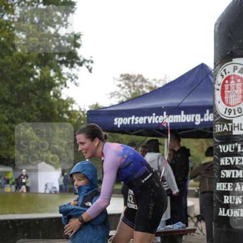 13.09.2026 - Stadtparktriathlon Patografie http://msf.ph/oto/10256549 13.09.2026 11:42:53 Ziel  meine-sportfotos.de