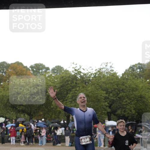 13.09.2026 - Stadtparktriathlon Patografie http://msf.ph/oto/10256567 13.09.2026 11:43:18 Ziel 445, 486 meine-sportfotos.de