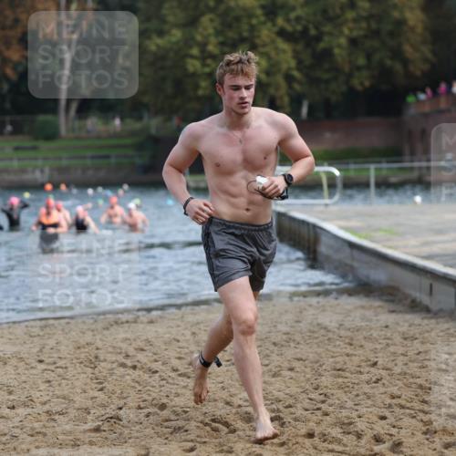 13.09.2026 - Stadtparktriathlon Mo-Foto http://msf.ph/oto/10256652 13.09.2026 10:51:58 Schwimmen 605, 629, 646, 664, 686, 1797 meine-sportfotos.de