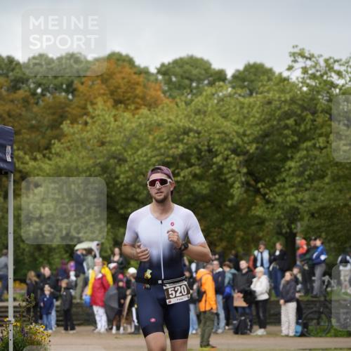 13.09.2026 - Stadtparktriathlon Patografie http://msf.ph/oto/10256703 13.09.2026 11:47:31 Ziel 456, 520 meine-sportfotos.de