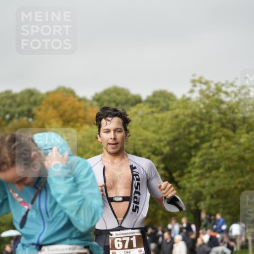 13.09.2026 - Stadtparktriathlon Patografie http://msf.ph/oto/10256745 13.09.2026 11:48:46 Ziel 370, 470, 671 meine-sportfotos.de