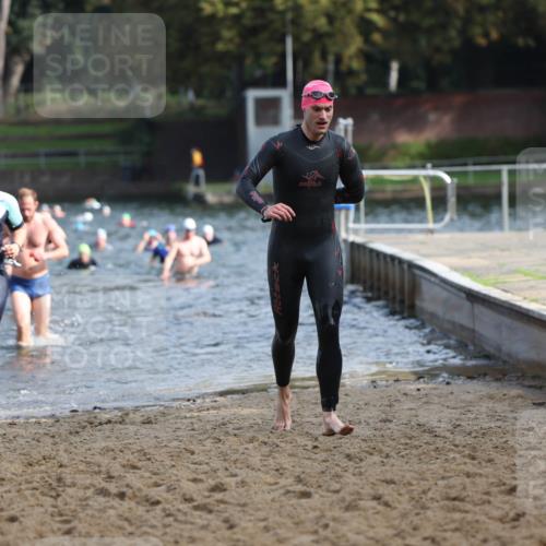 13.09.2026 - Stadtparktriathlon Mo-Foto http://msf.ph/oto/10256746 13.09.2026 10:52:19 Schwimmen 590, 597, 599, 649, 668, 674, 676, 678, 684 meine-sportfotos.de