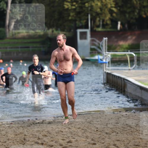 13.09.2026 - Stadtparktriathlon Mo-Foto http://msf.ph/oto/10256781 13.09.2026 10:52:26 Schwimmen 599, 649, 662, 668, 674, 676, 677, 684 meine-sportfotos.de