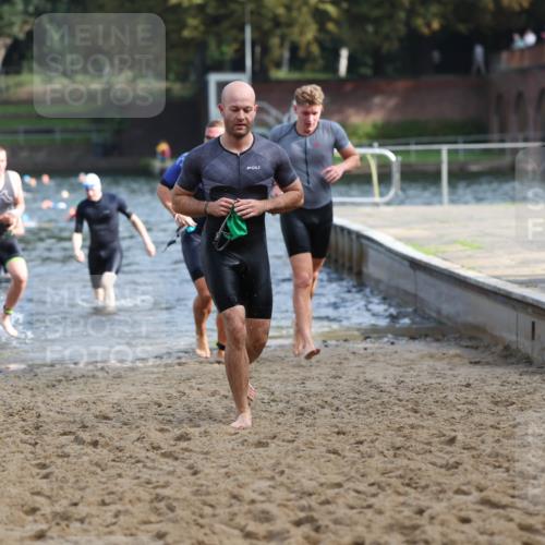 13.09.2026 - Stadtparktriathlon Mo-Foto http://msf.ph/oto/10256898 13.09.2026 10:52:48 Schwimmen 601, 606, 614, 626, 647, 665, 699, 1798 meine-sportfotos.de