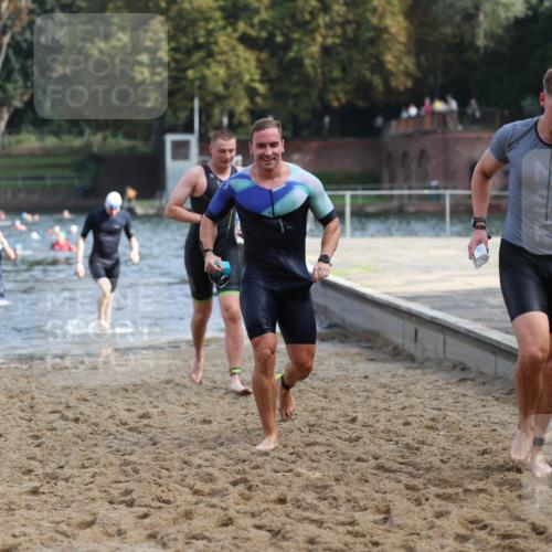 13.09.2026 - Stadtparktriathlon Mo-Foto http://msf.ph/oto/10256912 13.09.2026 10:52:51 Schwimmen 606, 614, 626, 665, 699, 1798 meine-sportfotos.de
