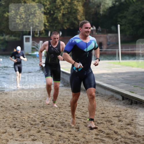 13.09.2026 - Stadtparktriathlon Mo-Foto http://msf.ph/oto/10256917 13.09.2026 10:52:52 Schwimmen 606, 614, 626, 665, 699, 1798 meine-sportfotos.de
