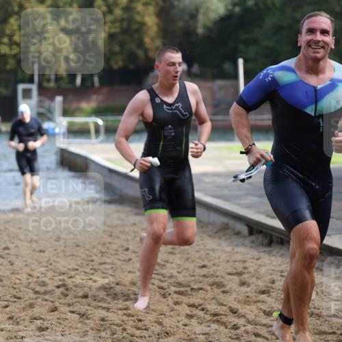13.09.2026 - Stadtparktriathlon Mo-Foto http://msf.ph/oto/10256921 13.09.2026 10:52:53 Schwimmen 606, 614, 626, 665, 699, 1798 meine-sportfotos.de