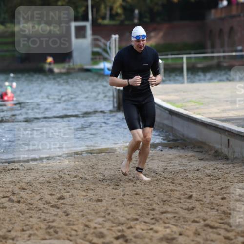 13.09.2026 - Stadtparktriathlon Mo-Foto http://msf.ph/oto/10256930 13.09.2026 10:52:55 Schwimmen 606, 614, 665, 699, 1798 meine-sportfotos.de
