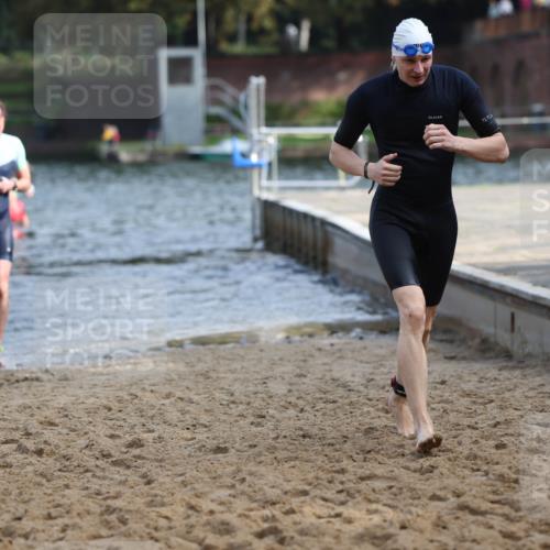 13.09.2026 - Stadtparktriathlon Mo-Foto http://msf.ph/oto/10256934 13.09.2026 10:52:56 Schwimmen 606, 614, 665, 699, 1798 meine-sportfotos.de