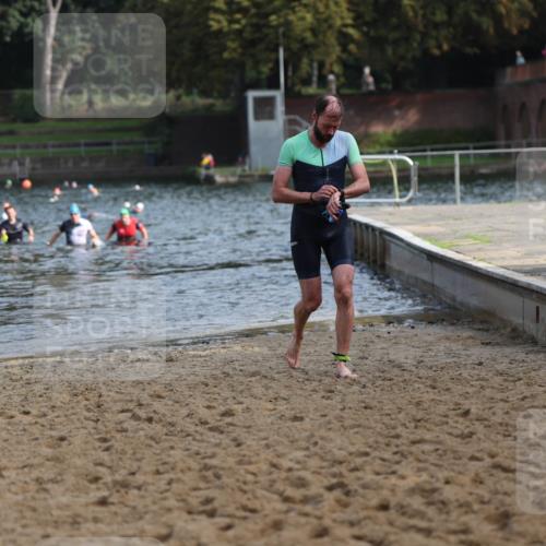 13.09.2026 - Stadtparktriathlon Mo-Foto http://msf.ph/oto/10256943 13.09.2026 10:52:58 Schwimmen 606, 614 meine-sportfotos.de