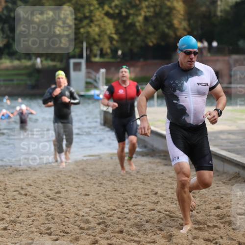 13.09.2026 - Stadtparktriathlon Mo-Foto http://msf.ph/oto/10256976 13.09.2026 10:53:16 Schwimmen 602, 630, 641, 655 meine-sportfotos.de