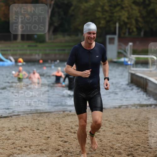 13.09.2026 - Stadtparktriathlon Mo-Foto http://msf.ph/oto/10257026 13.09.2026 10:53:39 Schwimmen 593, 616, 625, 698, 706 meine-sportfotos.de
