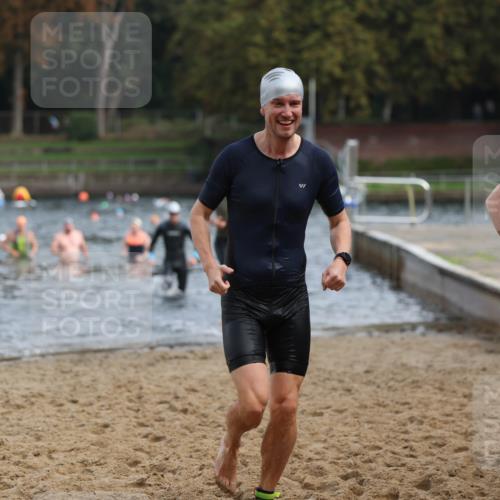 13.09.2026 - Stadtparktriathlon Mo-Foto http://msf.ph/oto/10257027 13.09.2026 10:53:40 Schwimmen 593, 616, 625, 706 meine-sportfotos.de