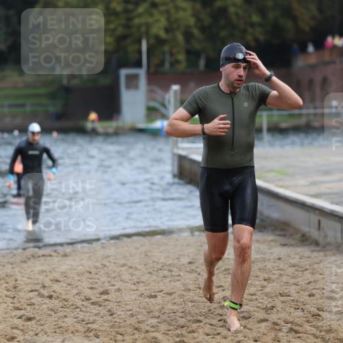 13.09.2026 - Stadtparktriathlon Mo-Foto http://msf.ph/oto/10257041 13.09.2026 10:53:44 Schwimmen 591, 593, 616, 625, 706 meine-sportfotos.de