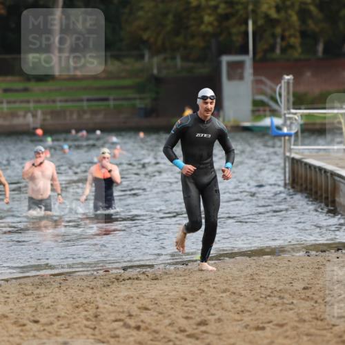 13.09.2026 - Stadtparktriathlon Mo-Foto http://msf.ph/oto/10257047 13.09.2026 10:53:46 Schwimmen 591, 593, 594, 700, 706 meine-sportfotos.de