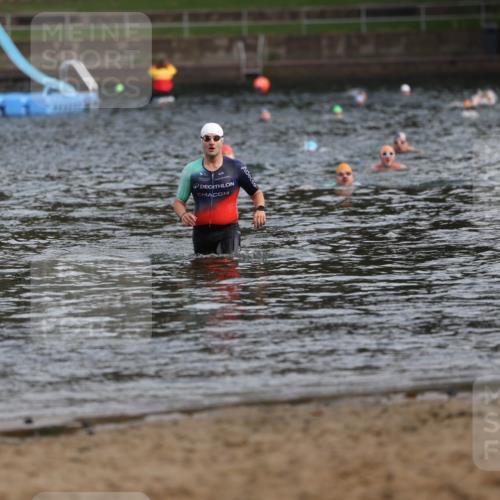 13.09.2026 - Stadtparktriathlon Mo-Foto http://msf.ph/oto/10257083 13.09.2026 10:54:02 Schwimmen 589, 591, 594, 700 meine-sportfotos.de