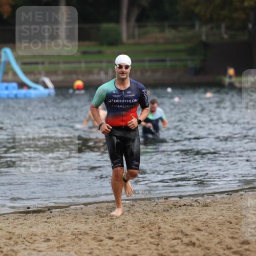 13.09.2026 - Stadtparktriathlon Mo-Foto http://msf.ph/oto/10257099 13.09.2026 10:54:12 Schwimmen 589, 592 meine-sportfotos.de