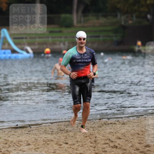 13.09.2026 - Stadtparktriathlon Mo-Foto http://msf.ph/oto/10257100 13.09.2026 10:54:12 Schwimmen 589, 592 meine-sportfotos.de
