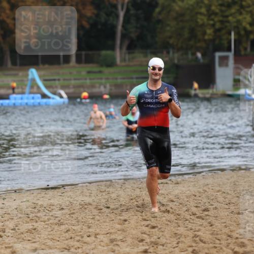 13.09.2026 - Stadtparktriathlon Mo-Foto http://msf.ph/oto/10257105 13.09.2026 10:54:13 Schwimmen 589, 592 meine-sportfotos.de