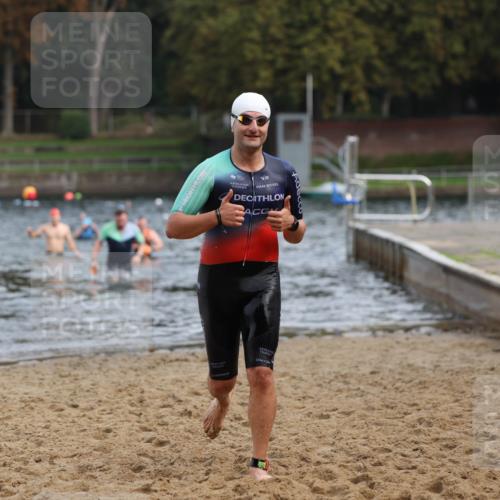 13.09.2026 - Stadtparktriathlon Mo-Foto http://msf.ph/oto/10257110 13.09.2026 10:54:14 Schwimmen 589, 592 meine-sportfotos.de