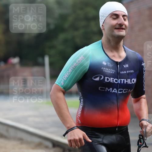 13.09.2026 - Stadtparktriathlon Mo-Foto http://msf.ph/oto/10257120 13.09.2026 10:54:16 Schwimmen 589, 592 meine-sportfotos.de