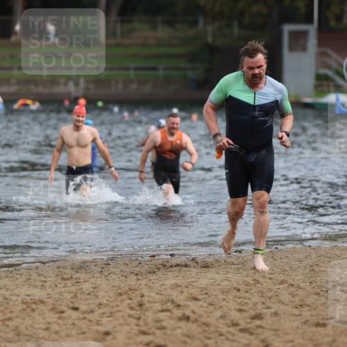 13.09.2026 - Stadtparktriathlon Mo-Foto http://msf.ph/oto/10257129 13.09.2026 10:54:24 Schwimmen 592, 663, 694 meine-sportfotos.de