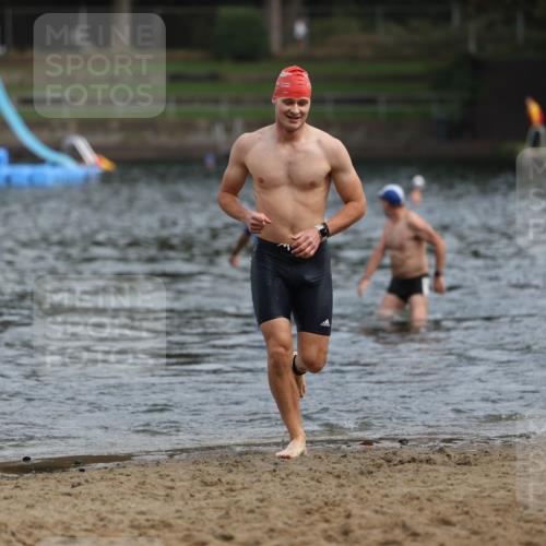 13.09.2026 - Stadtparktriathlon Mo-Foto http://msf.ph/oto/10257145 13.09.2026 10:54:30 Schwimmen 592, 618, 663, 694, 703 meine-sportfotos.de
