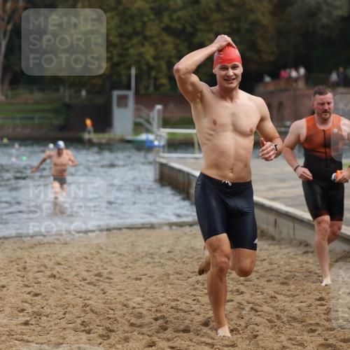 13.09.2026 - Stadtparktriathlon Mo-Foto http://msf.ph/oto/10257158 13.09.2026 10:54:33 Schwimmen 618, 663, 694, 703 meine-sportfotos.de
