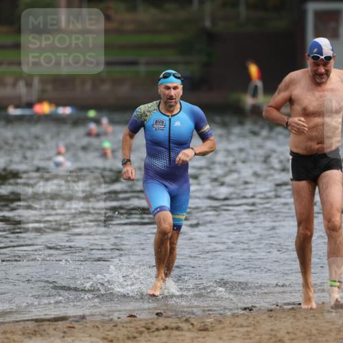 13.09.2026 - Stadtparktriathlon Mo-Foto http://msf.ph/oto/10257177 13.09.2026 10:54:39 Schwimmen 618, 703 meine-sportfotos.de