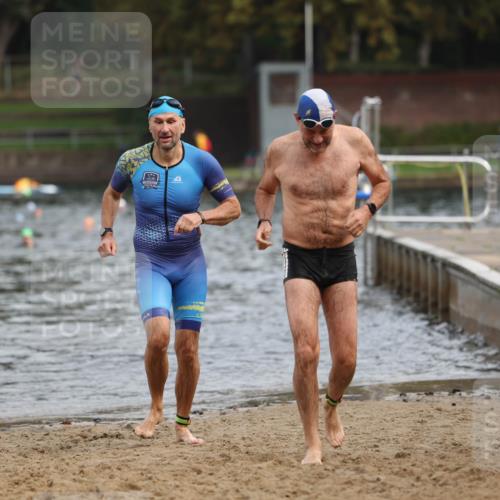 13.09.2026 - Stadtparktriathlon Mo-Foto http://msf.ph/oto/10257186 13.09.2026 10:54:41 Schwimmen 618, 703 meine-sportfotos.de