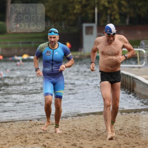 13.09.2026 - Stadtparktriathlon Mo-Foto http://msf.ph/oto/10257189 13.09.2026 10:54:41 Schwimmen 618, 703 meine-sportfotos.de