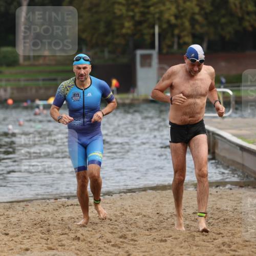 13.09.2026 - Stadtparktriathlon Mo-Foto http://msf.ph/oto/10257190 13.09.2026 10:54:42 Schwimmen 618, 703 meine-sportfotos.de