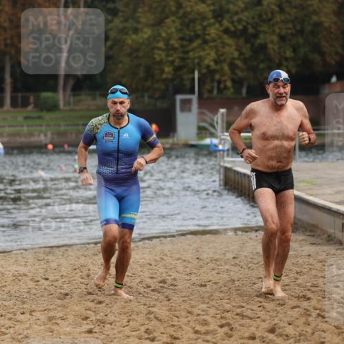 13.09.2026 - Stadtparktriathlon Mo-Foto http://msf.ph/oto/10257194 13.09.2026 10:54:43 Schwimmen 618, 703 meine-sportfotos.de