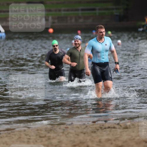 13.09.2026 - Stadtparktriathlon Mo-Foto http://msf.ph/oto/10257221 13.09.2026 10:55:07 Schwimmen 596, 610, 643 meine-sportfotos.de