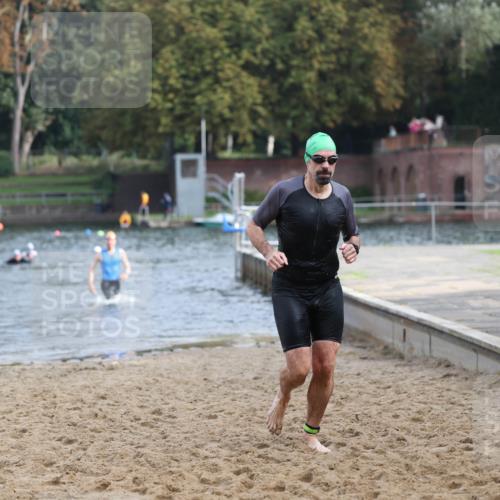 13.09.2026 - Stadtparktriathlon Mo-Foto http://msf.ph/oto/10257253 13.09.2026 10:55:20 Schwimmen 610, 637 meine-sportfotos.de