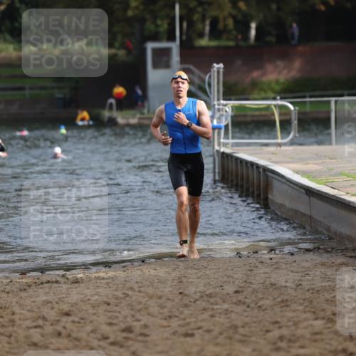 13.09.2026 - Stadtparktriathlon Mo-Foto http://msf.ph/oto/10257265 13.09.2026 10:55:25 Schwimmen 637 meine-sportfotos.de