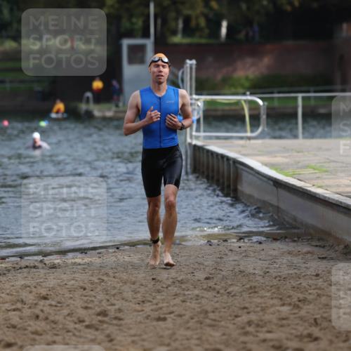 13.09.2026 - Stadtparktriathlon Mo-Foto http://msf.ph/oto/10257269 13.09.2026 10:55:26 Schwimmen 637 meine-sportfotos.de