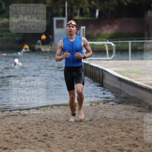 13.09.2026 - Stadtparktriathlon Mo-Foto http://msf.ph/oto/10257272 13.09.2026 10:55:27 Schwimmen 637 meine-sportfotos.de