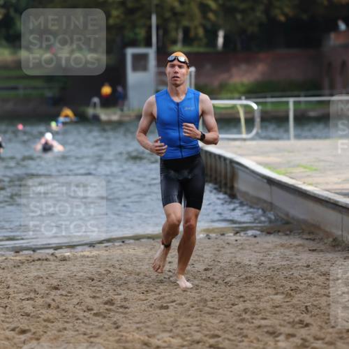 13.09.2026 - Stadtparktriathlon Mo-Foto http://msf.ph/oto/10257274 13.09.2026 10:55:27 Schwimmen 637 meine-sportfotos.de